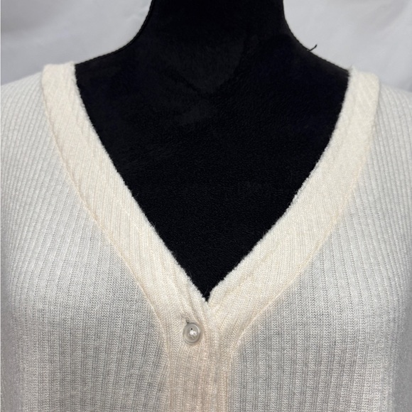 Z supply Oversized Long Sleeve Top Cream - Picture 3 of 7